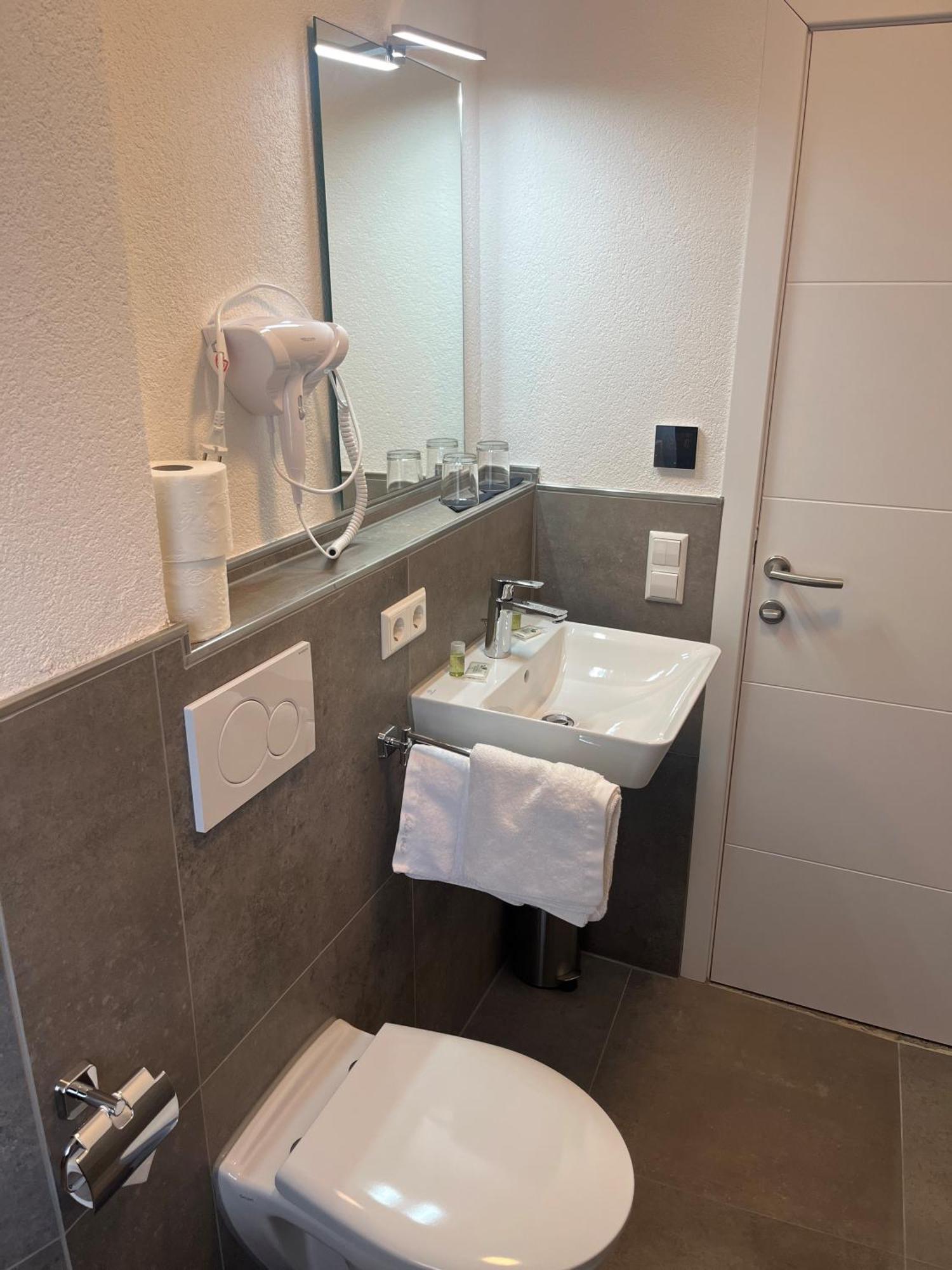 Hotel Seeadler Фридрихсхафен Екстериор снимка